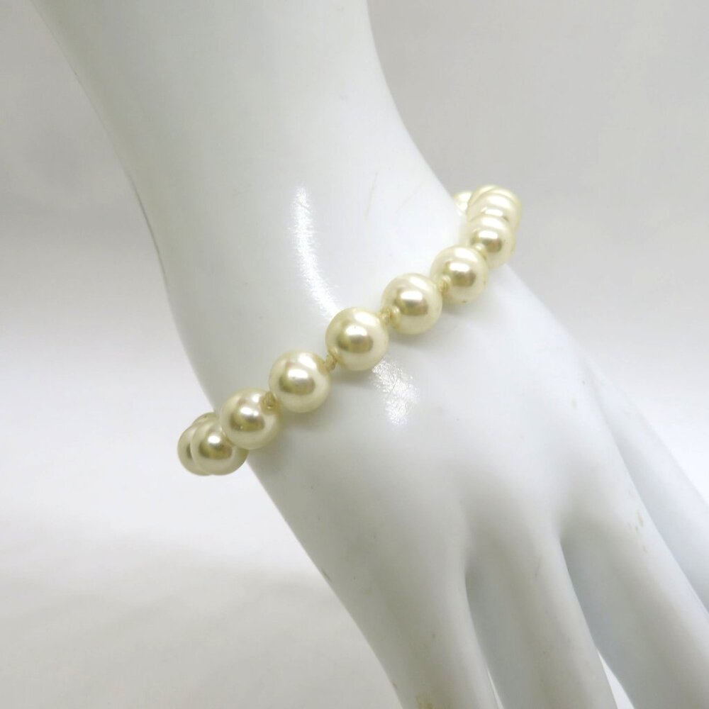 Vintage Imitation Pearl Bracelet 7.5" Knotted String Gold Tone‎ Fish Hook Clasp